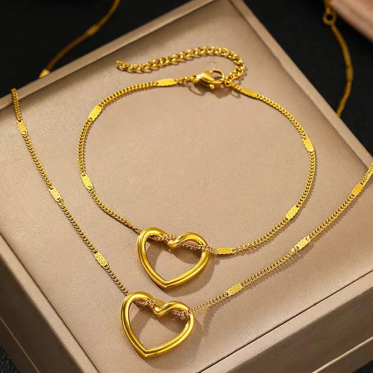 Stainless Steel Jewelry Set Novelty Twisted Heart Light Luxury High-end Sense Jewelry Set For Women Jewelry Anniversary Gift